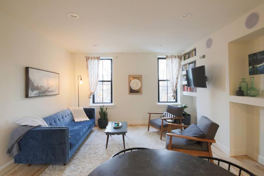 Large 2 Bdr With Deck Hosted By Stayrafa Philadelphia Exterior photo